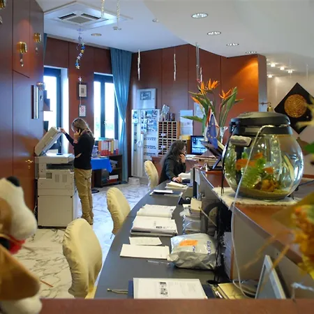 Western Nettuno 4* Μπρίντιζι