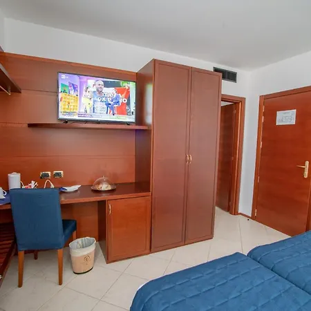 Western Nettuno 4*