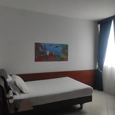 Western Nettuno 4* Brindisi