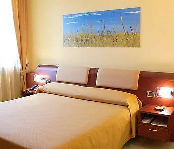ホテル Western Nettuno 4*