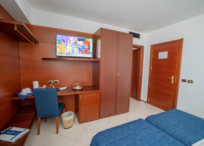 Western Nettuno 4*