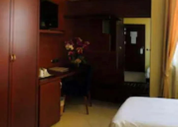 Hotell Western Nettuno 4*