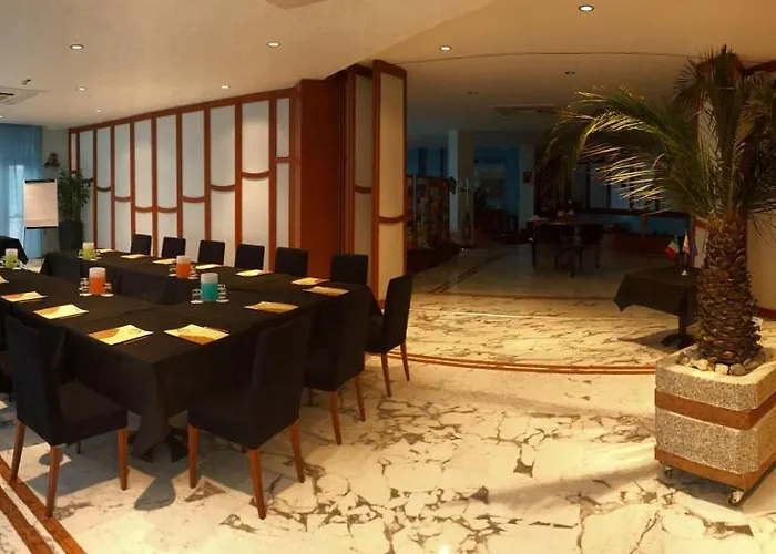 Western Nettuno Hotell 4*